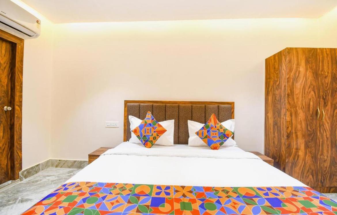 Hotel Whitehouse Ac Family Room Агра Екстер'єр фото